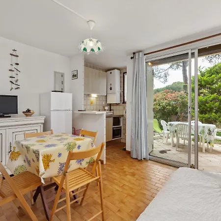 Appartamento 1 Bedroom Plus Cabin Apartment For 5