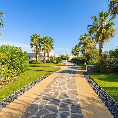 1 Bedroom Plus Cabin Apartment For 5 Agde