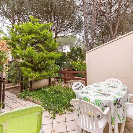 1 Bedroom Plus Cabin Apartment For 5 Appartamento Agde