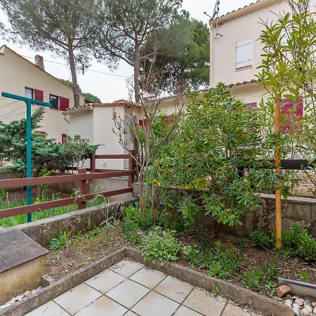 Appartamento 1 Bedroom Plus Cabin Apartment For 5 *